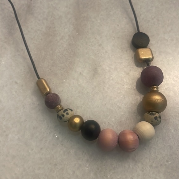 Universal Thread Jewelry set natural semiprecious stone necklace and bracelet - Picture 3 of 6